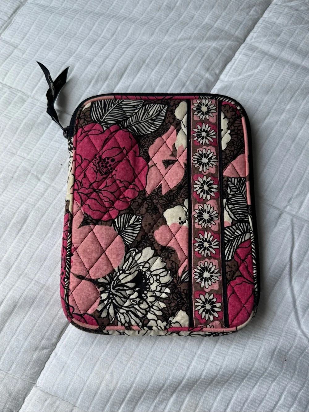 Vera Bradley pink floral tablet sleeve with zipper closure in mocha rogue
